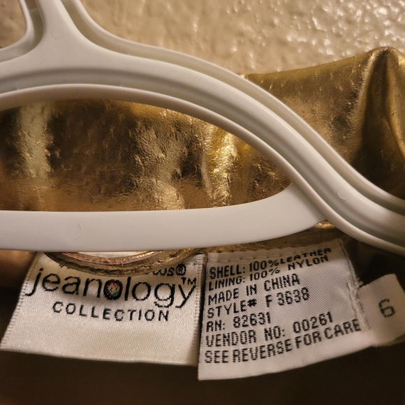 - Newport News Jeanology Metallic Gold Jacket - Picture 3 of 4